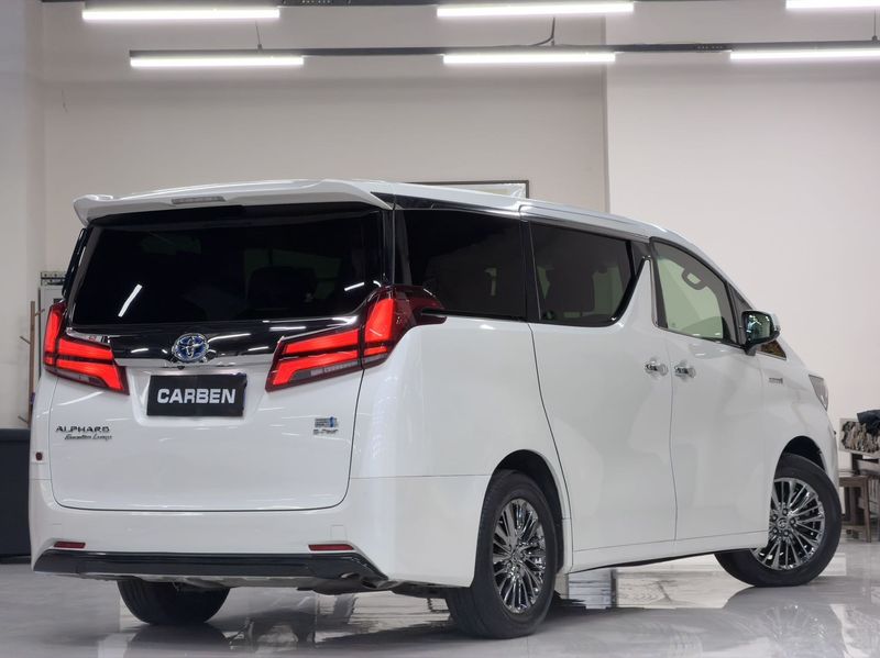 Alphard photo 3