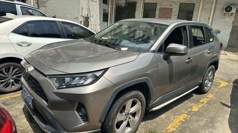 RAV4
