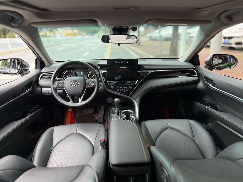 Camry photo 2