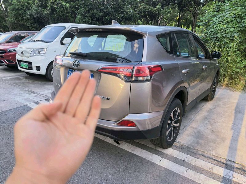 RAV4 photo 3