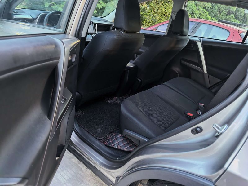 RAV4 photo 5
