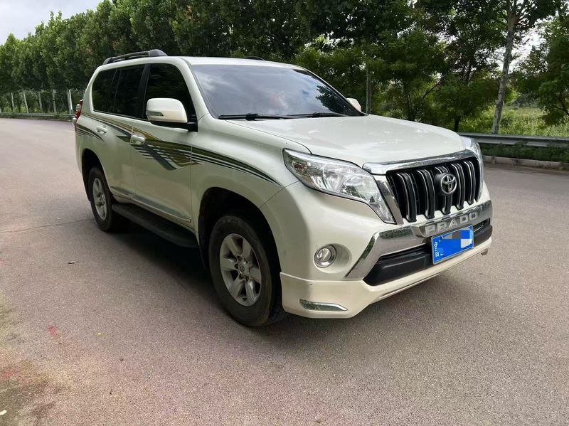 Land Cruiser Prado photo 2