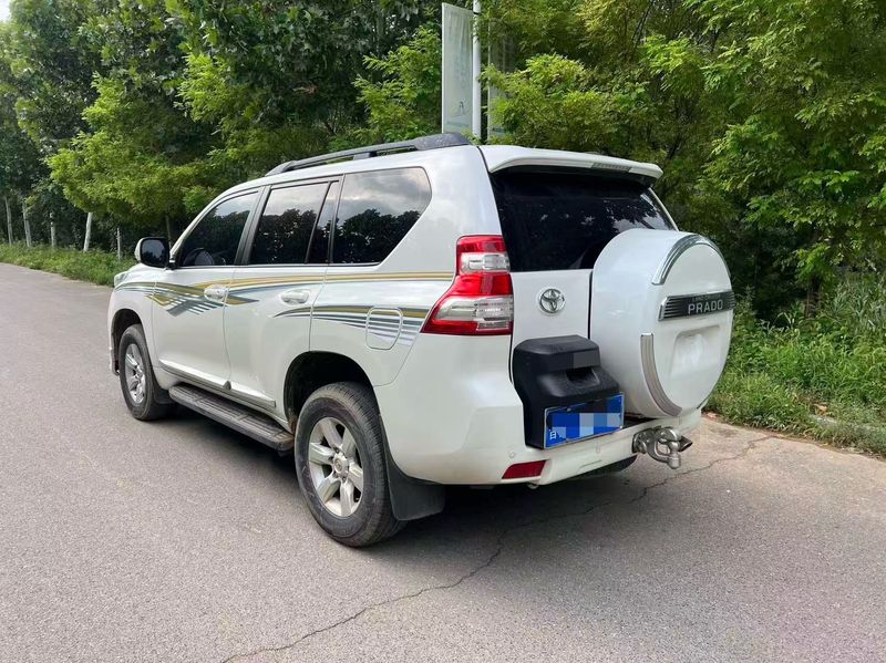 Land Cruiser Prado photo 4