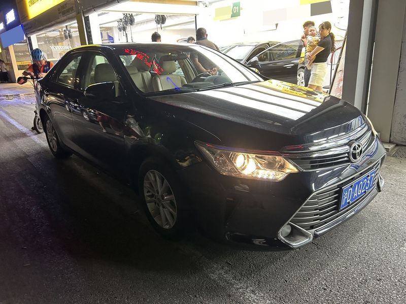 Camry photo 2