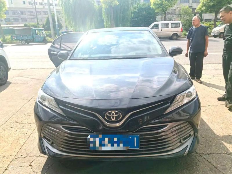 Camry photo 2
