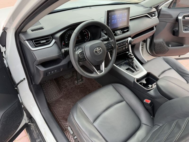 RAV4 photo 4
