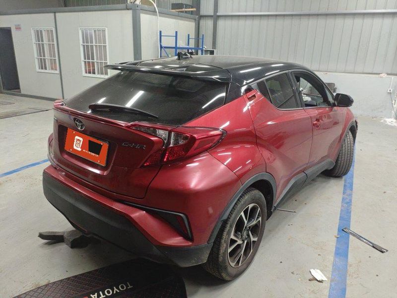 C-HR photo 3