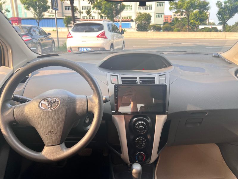 Yaris photo 5