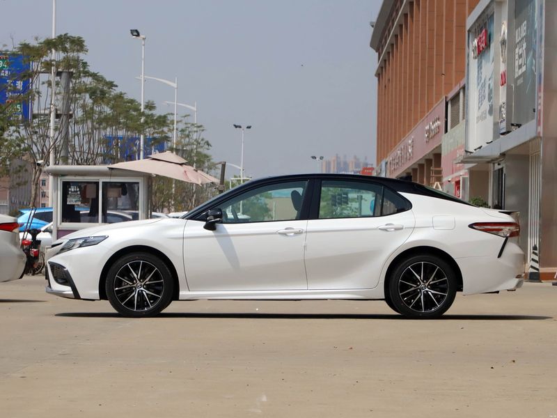 Camry photo 2