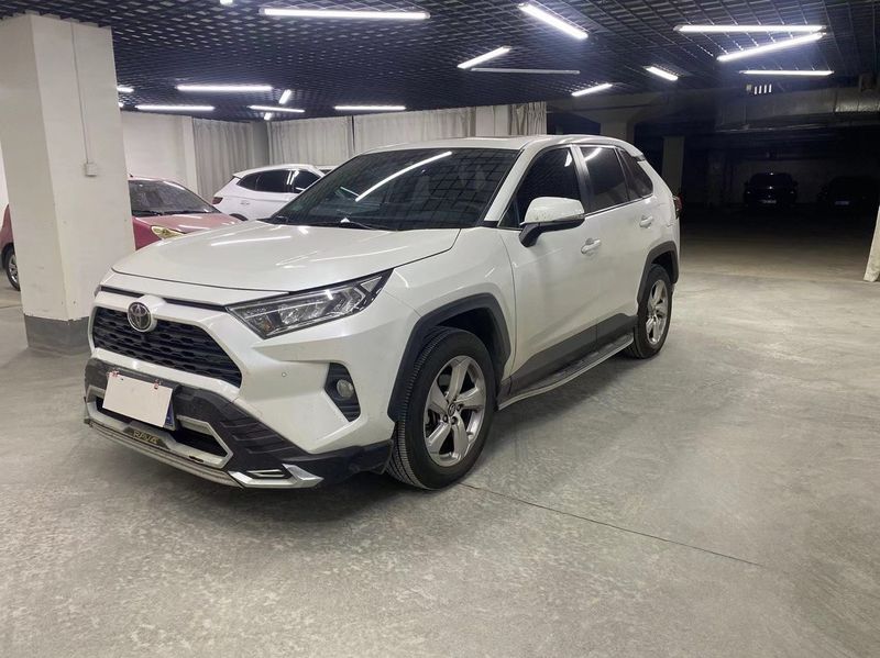 RAV4