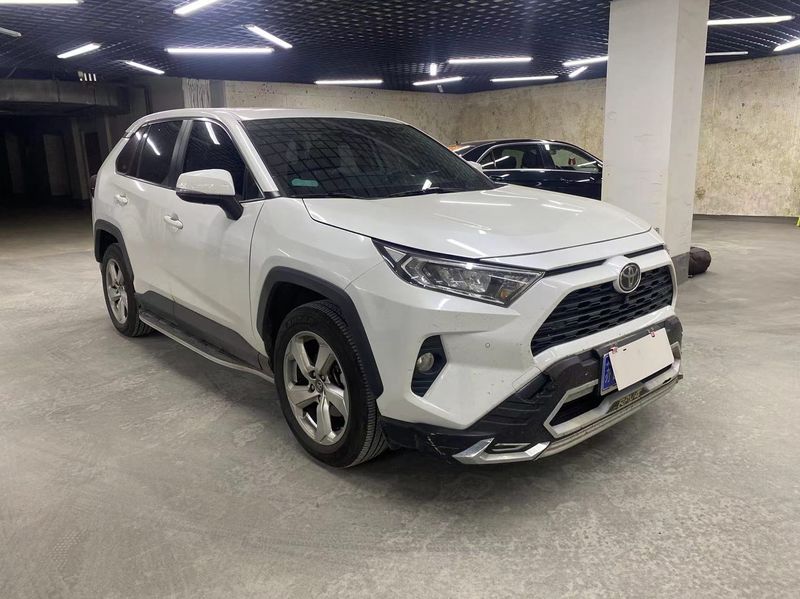 RAV4 photo 3