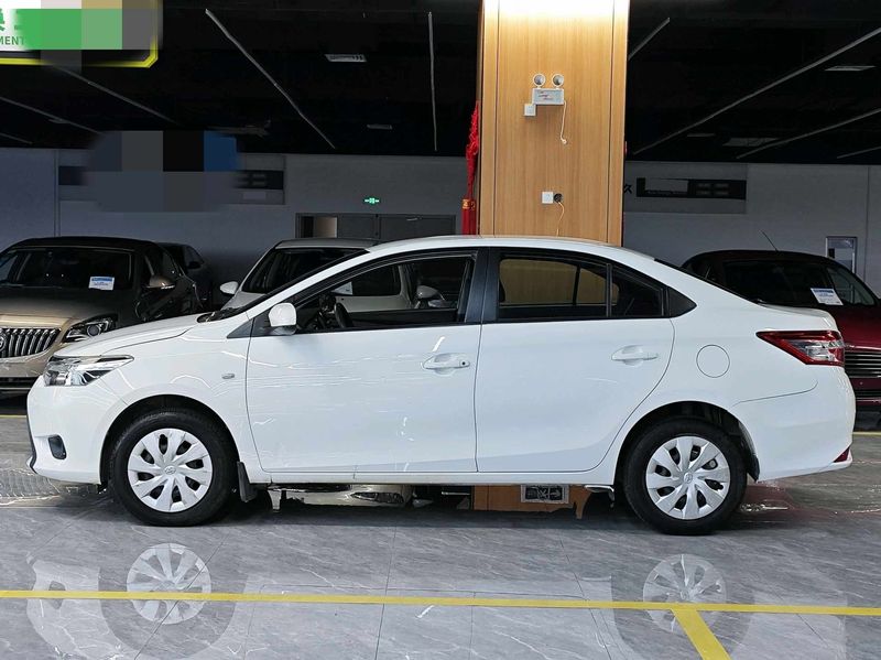 Vios photo 4