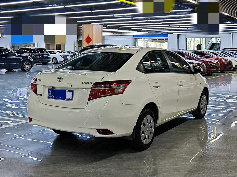 Vios photo 5