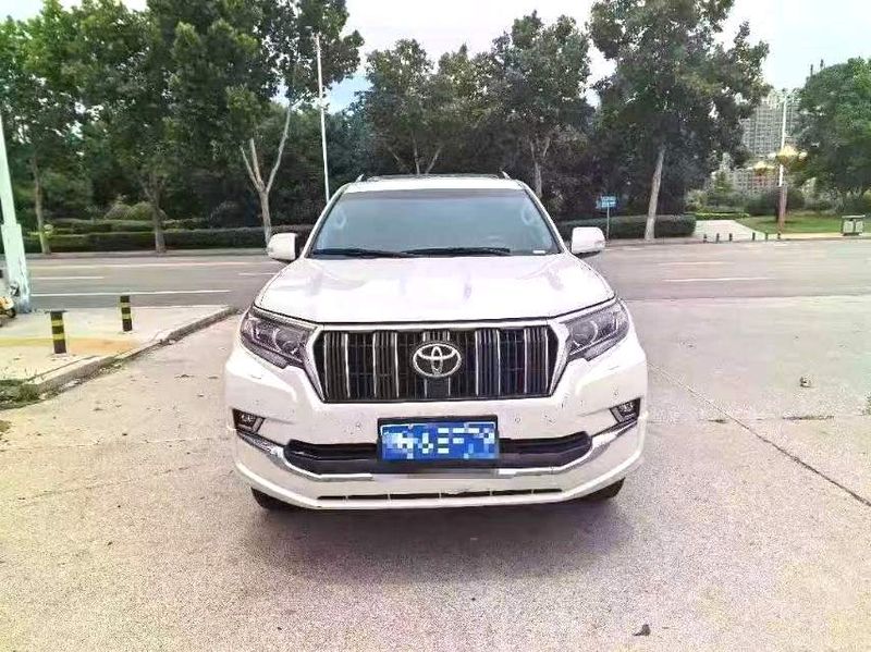 Land Cruiser Prado photo 2