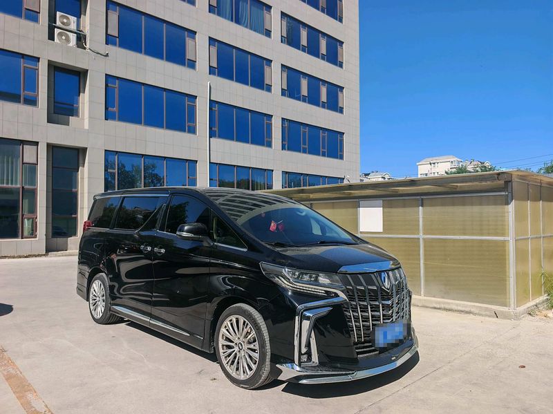Alphard photo 2