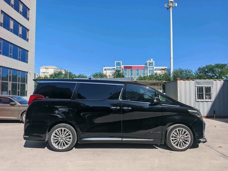 Alphard photo 4