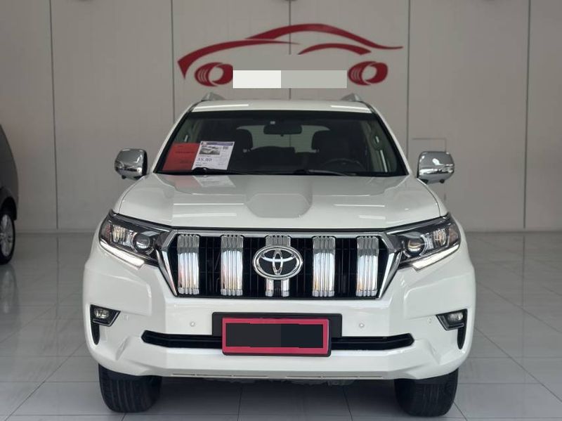 Land Cruiser Prado photo 2