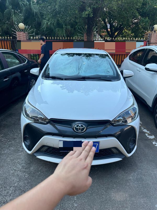 Yaris photo 2