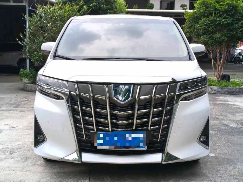 Alphard photo 2