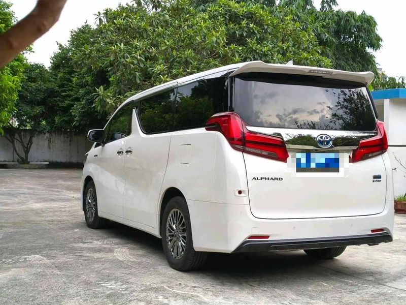 Alphard photo 4