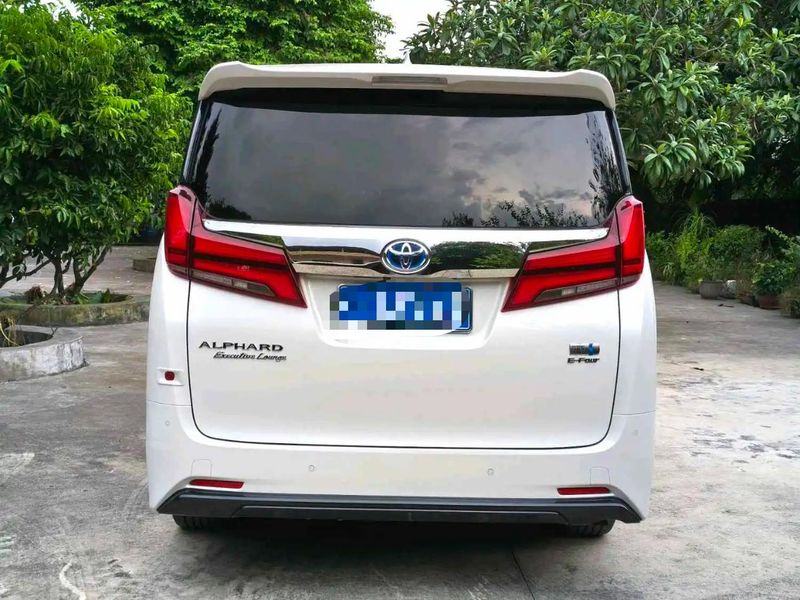 Alphard photo 5
