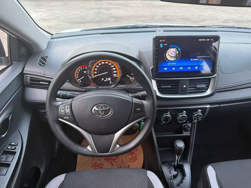 Yaris photo 5
