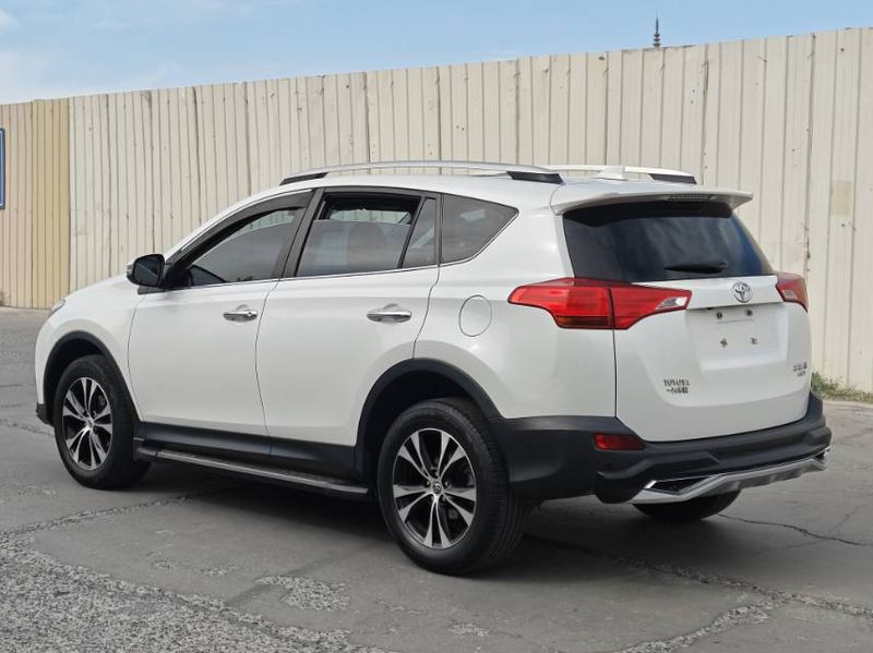 RAV4 photo 5