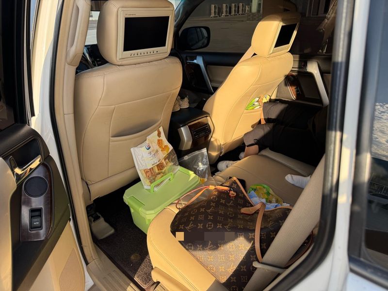 Land Cruiser Prado photo 4