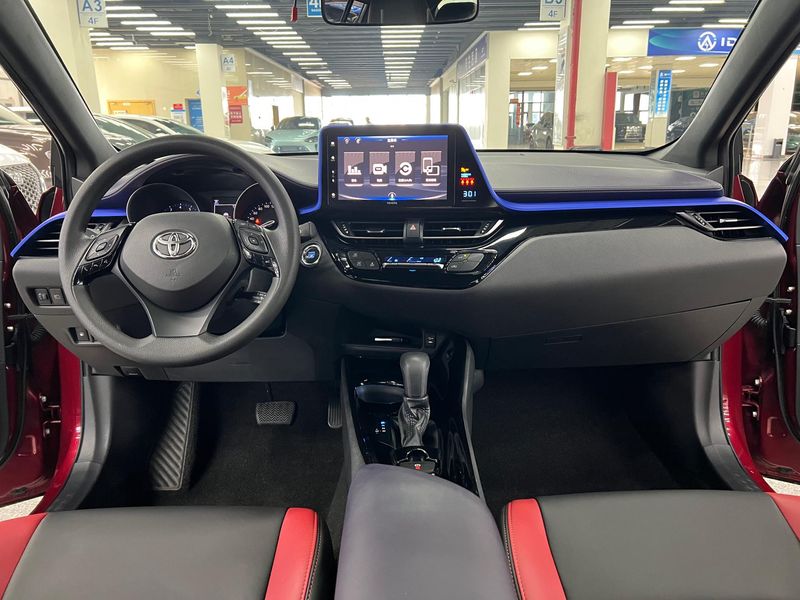 C-HR photo 5