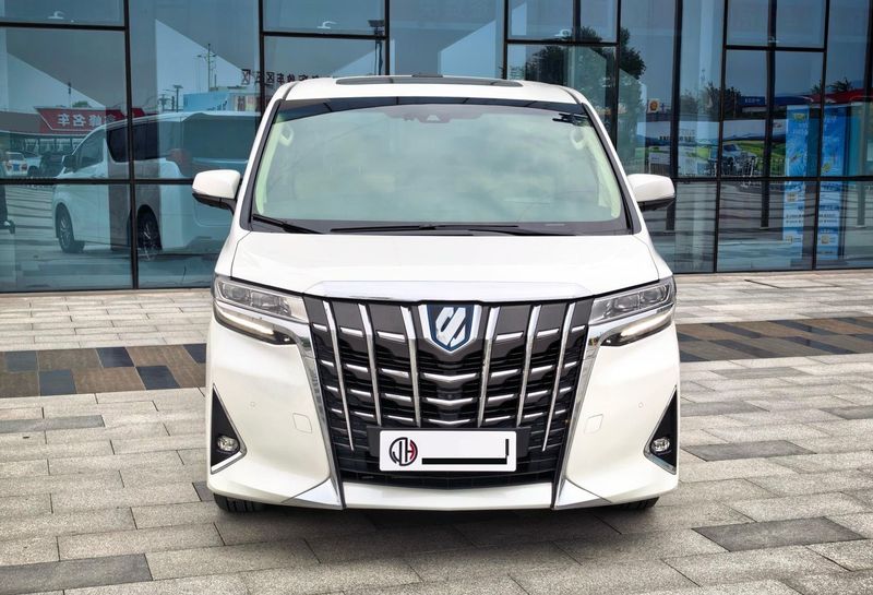 Alphard photo 2