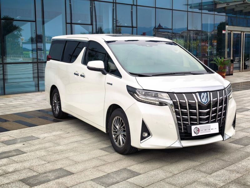 Alphard photo 3