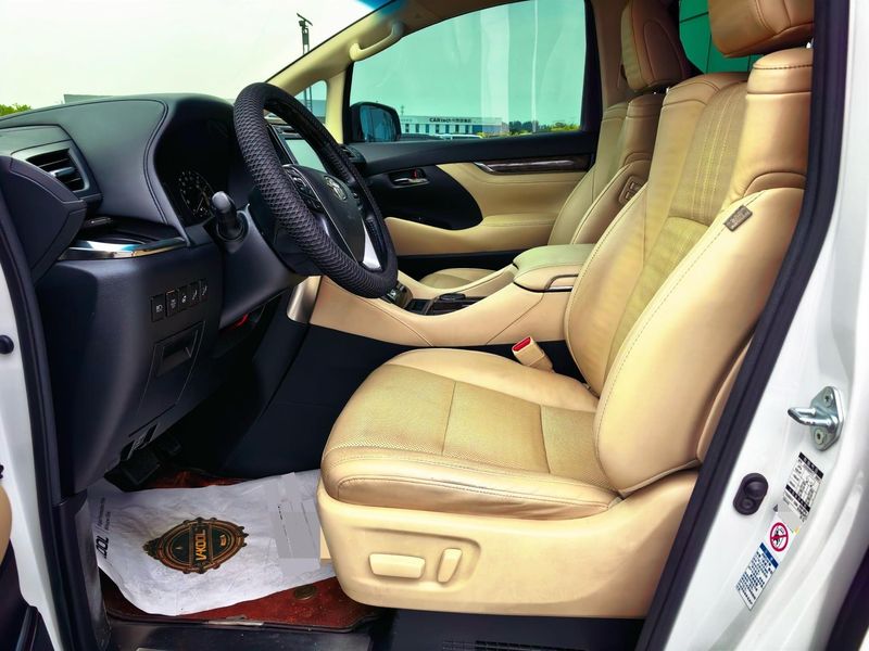 Alphard photo 5