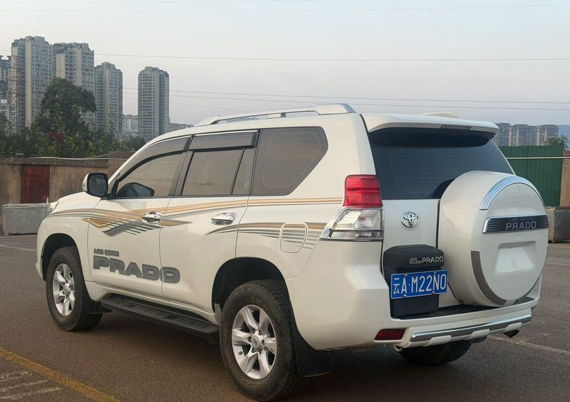 Land Cruiser Prado photo 5