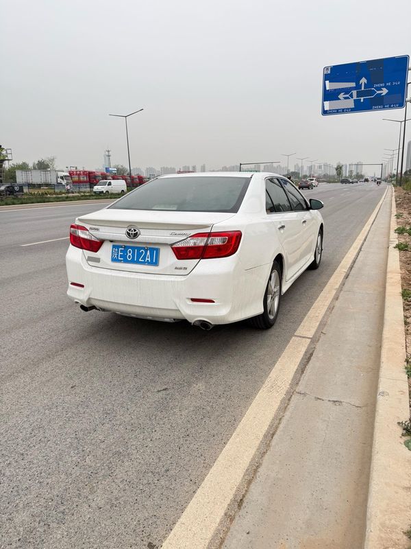 Camry photo 2