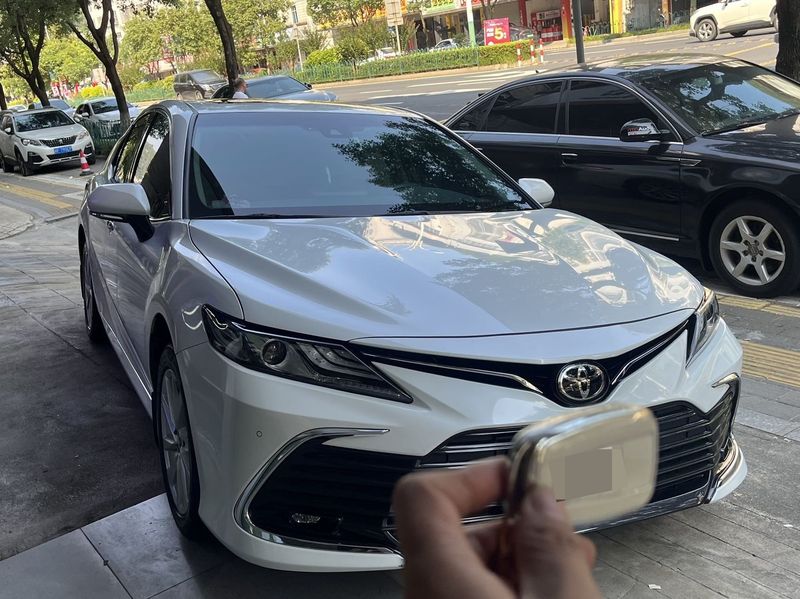 Camry photo 2
