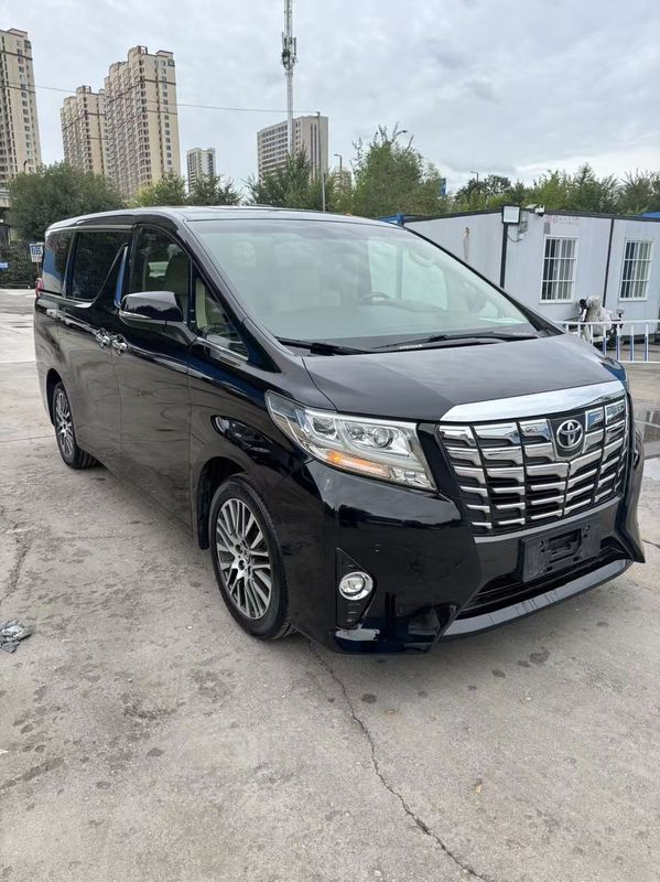 Alphard photo 2