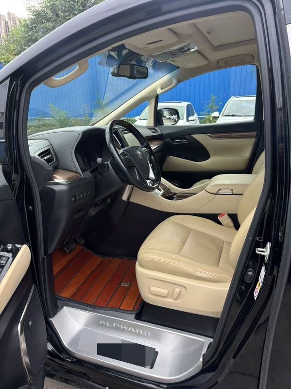 Alphard photo 5