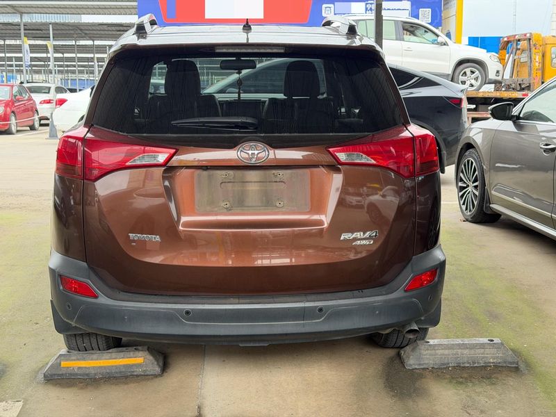 RAV4 photo 5
