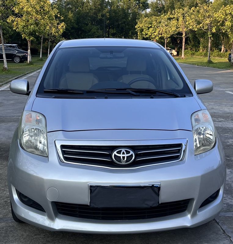 Yaris photo 2
