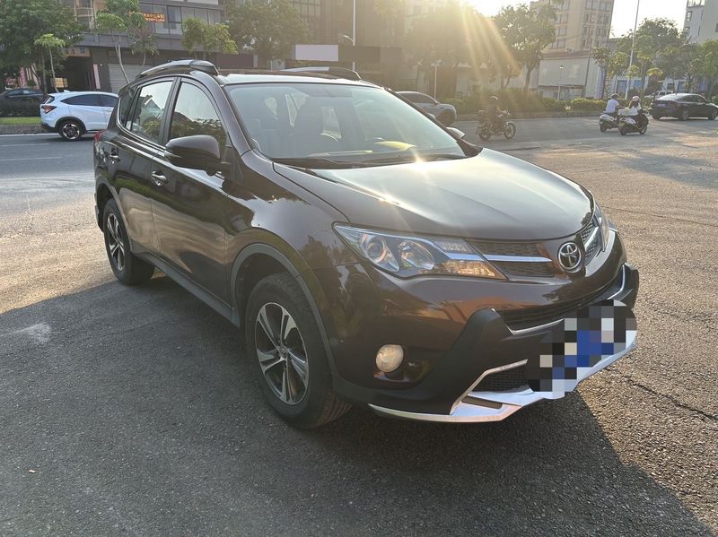 RAV4 photo 3