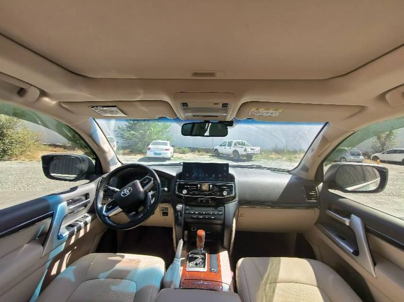 Land Cruiser Prado photo 4