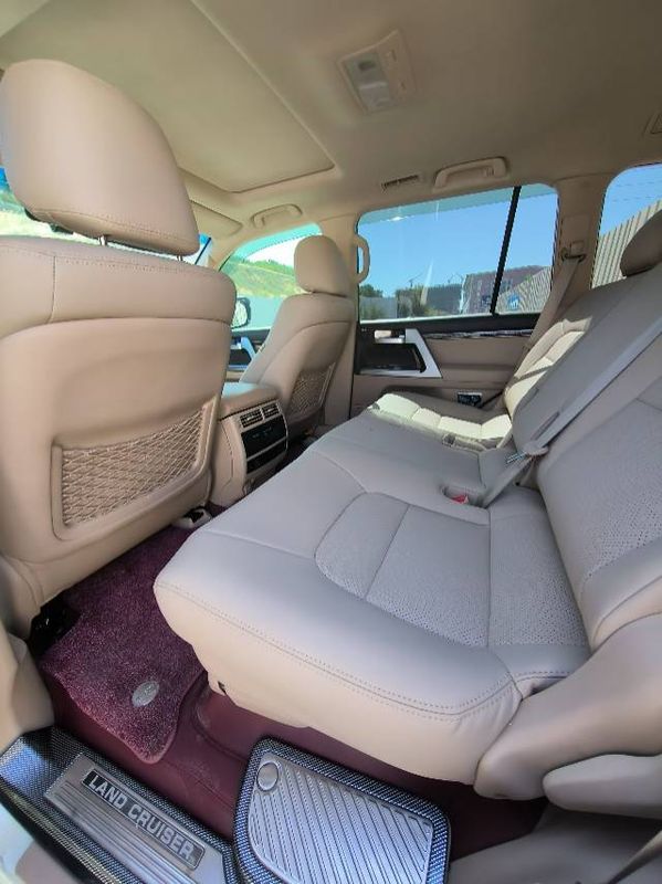Land Cruiser Prado photo 5