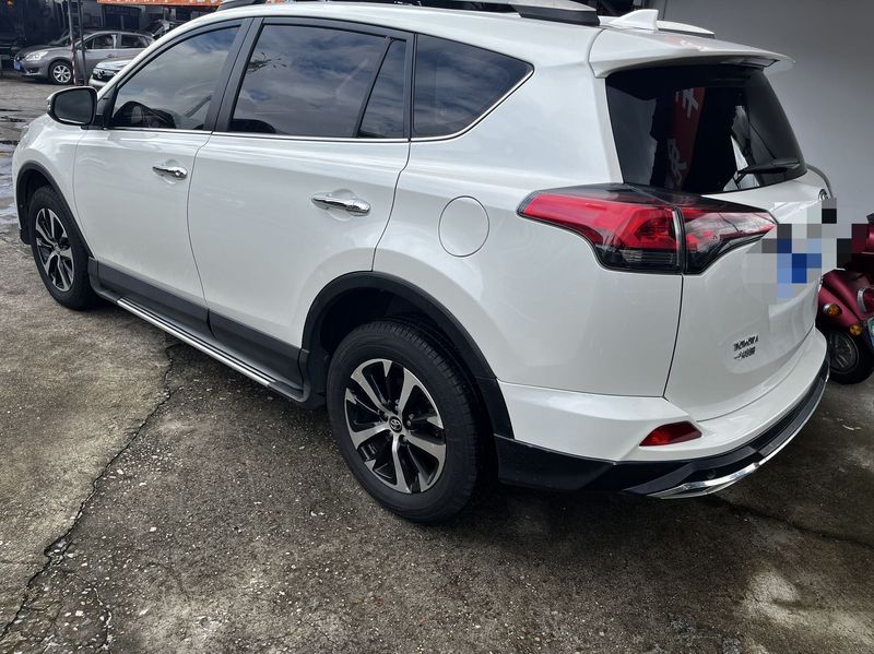 RAV4 photo 3
