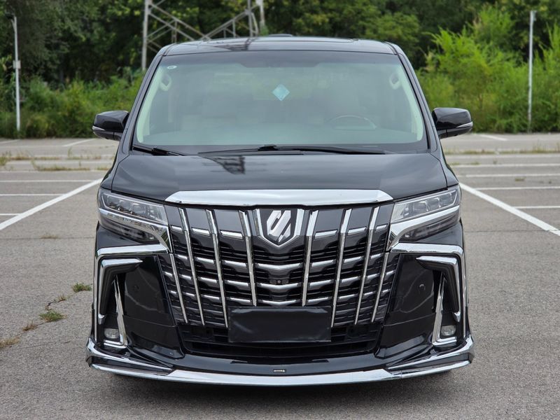 Alphard photo 2