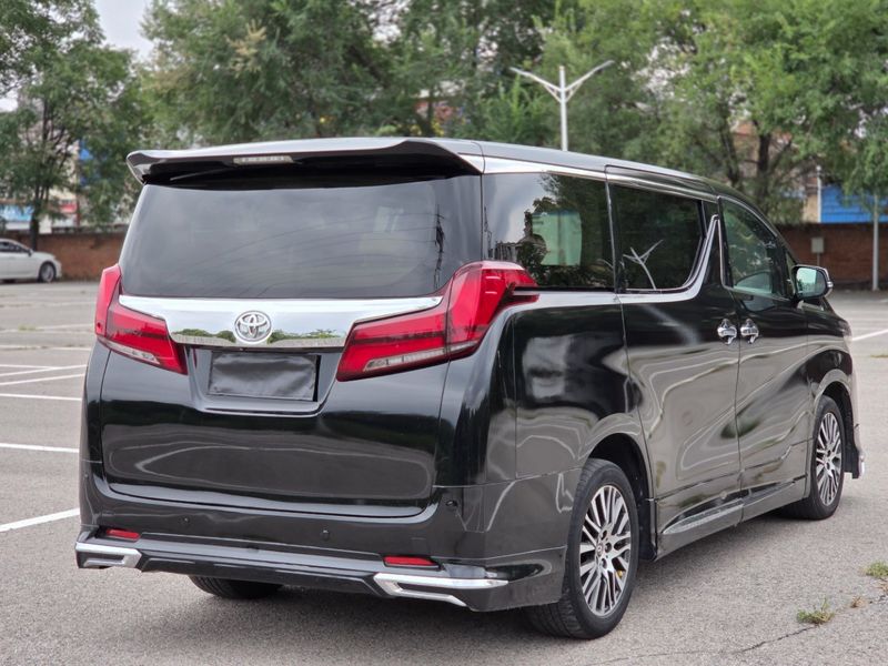 Alphard photo 4