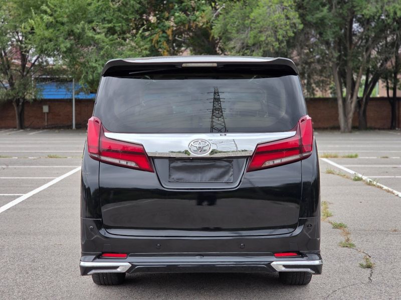 Alphard photo 5