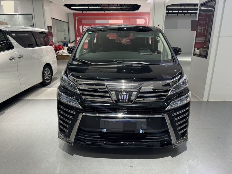 Vellfire photo 2
