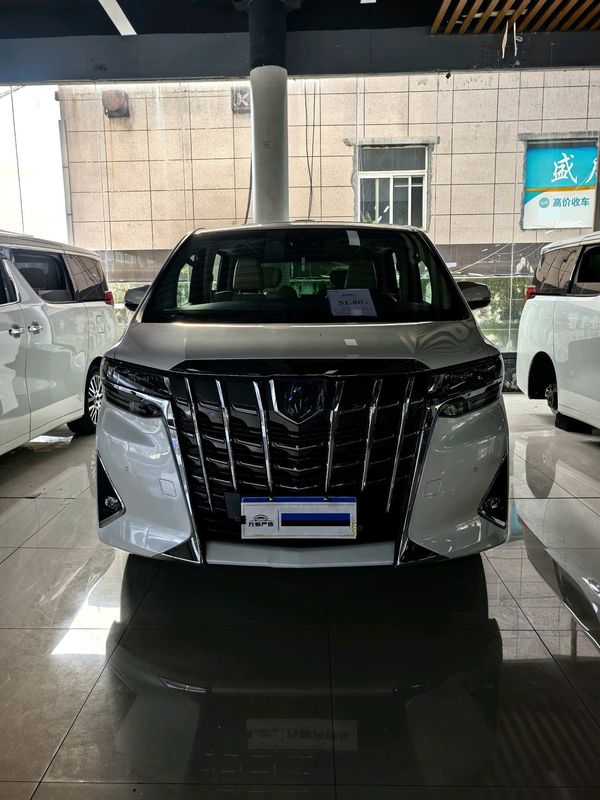 Alphard photo 2