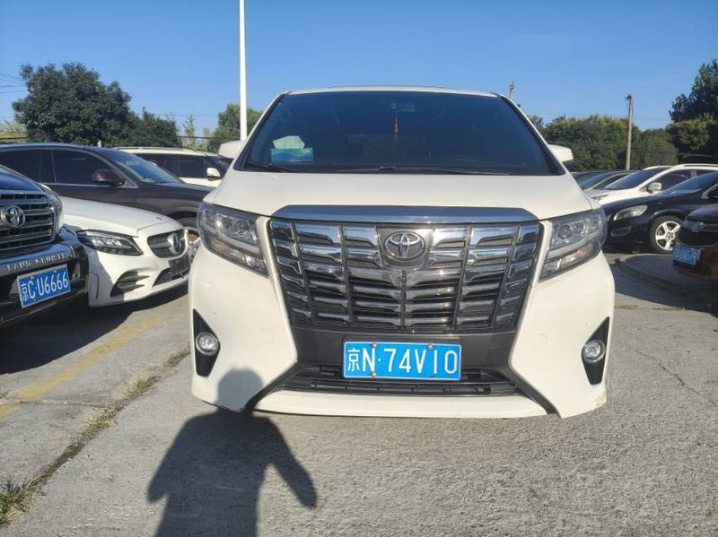 Alphard photo 2