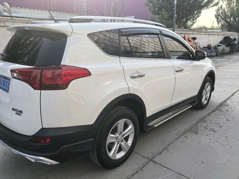 RAV4 photo 5